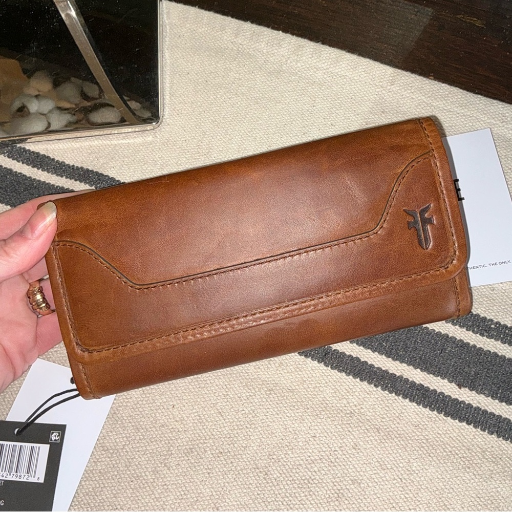 NWT Frye Leather Melissa Trifold Continental Snap Wallet Cognac Brown $158 - Picture 9 of 13